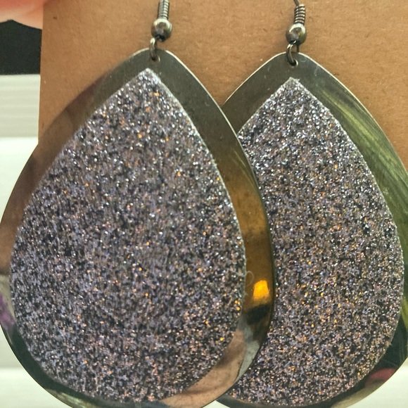 Purple and Gray Teardrop Sparkle Earrings. - Picture 3 of 7